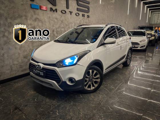 HYUNDAI HB20X 1.6 16V STYLE FLEX 4P MANUAL